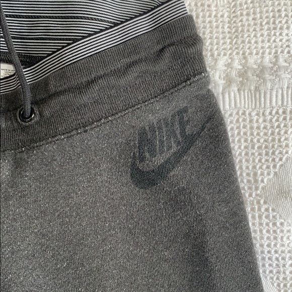 Nike pants❤️ - Picture 2 of 5